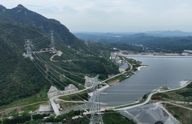 河北易縣:抽水蓄能電站配套工程500千伏特高壓送出線(xiàn)路投運(yùn)(1)XxjpsgC007021_20250827_PEPFN0A001.jpg